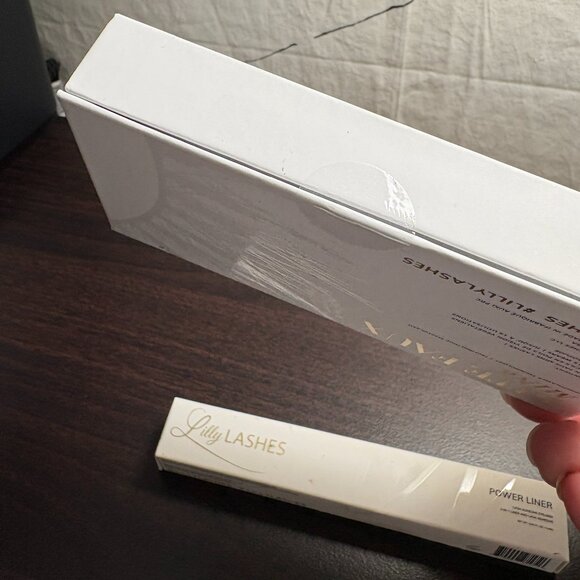 Lilly Lashes Faux Mink (Diamond) & Clear Power Liner - Picture 5 of 9